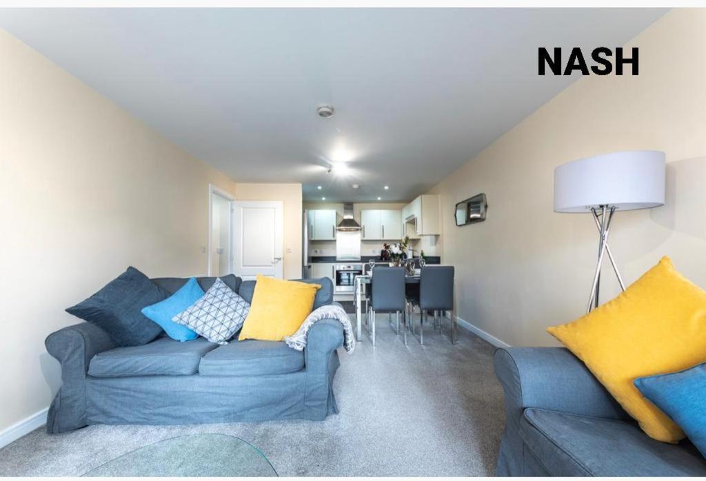 Stylish 2 Bedroom Apartment-Short Term Lets & Serviced Accomodation ريدينج المظهر الخارجي الصورة