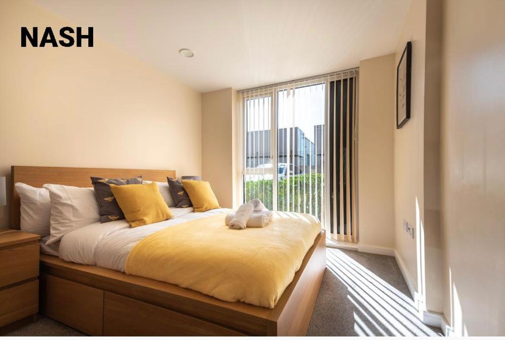 Stylish 2 Bedroom Apartment-Short Term Lets & Serviced Accomodation ريدينج المظهر الخارجي الصورة