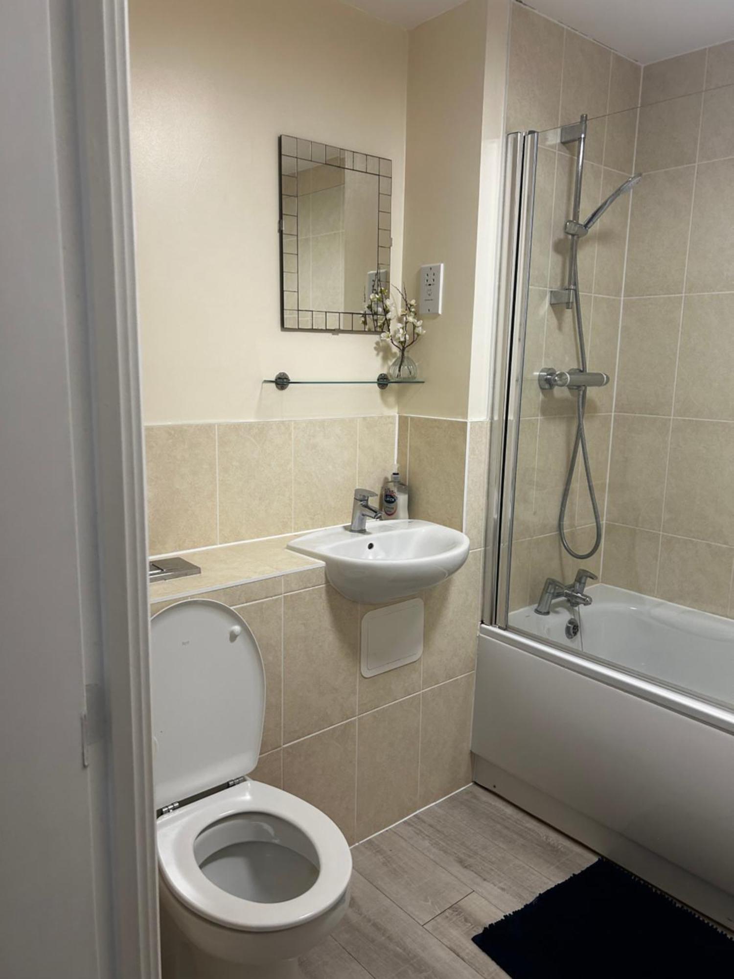 Stylish 2 Bedroom Apartment-Short Term Lets & Serviced Accomodation ريدينج المظهر الخارجي الصورة